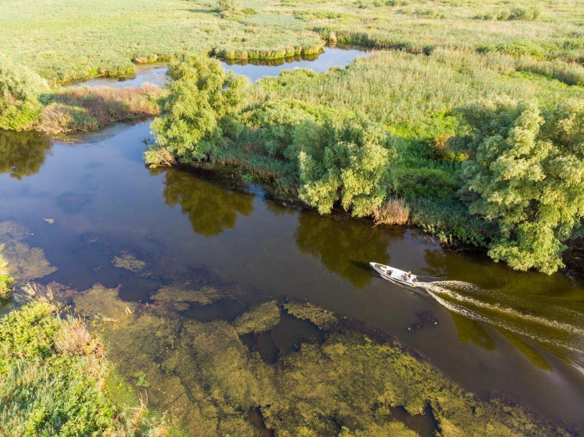 Danube Delta Hostel Homestay & Camping Суліна Екстер'єр фото